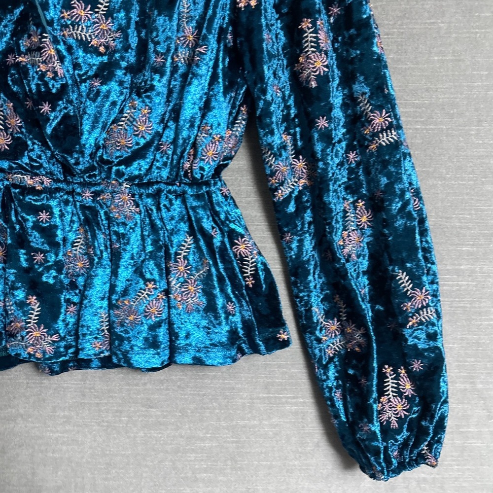 NEW Mystree Top M Teal Blue Pink Velvet Peplum Wrap Embroidered Balloon Cocktail - Picture 5 of 11